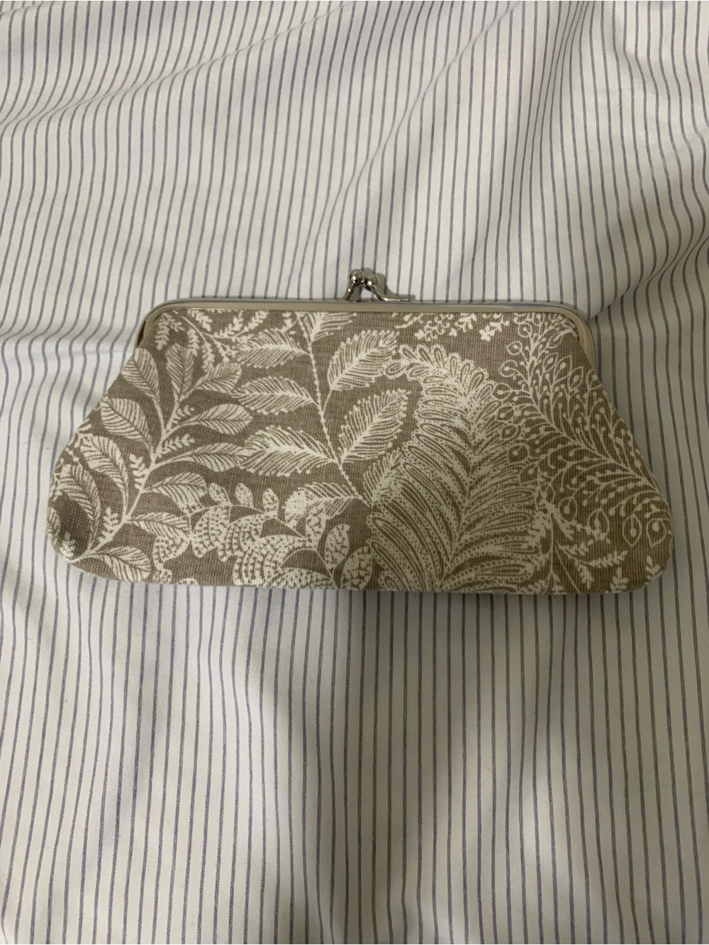 Neutral Grayish Beige Botanical Frame Kisslock Clutch